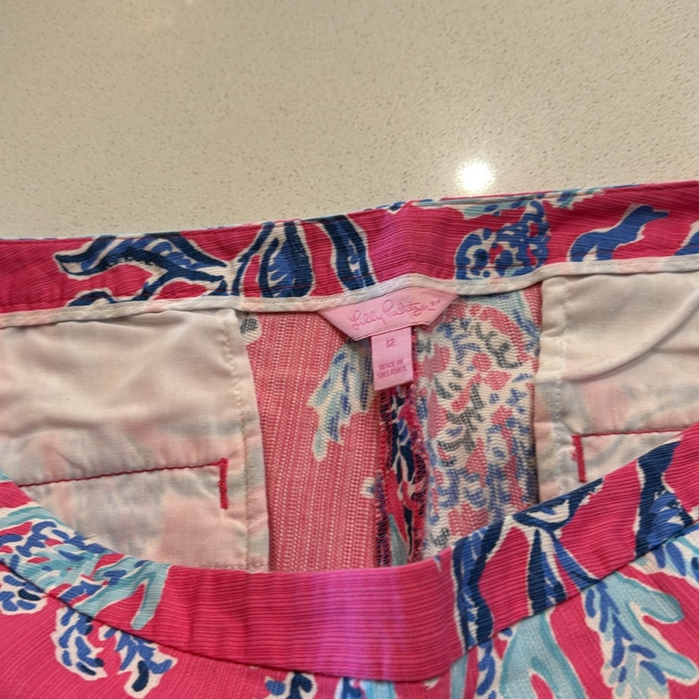 Lilly Pullitzer Cotton Pink and Blue Patterned Shorts Size 12 - Picture 3 of 5